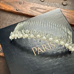 Elegant Silver and Pearl, Rhinestone Hair Comb